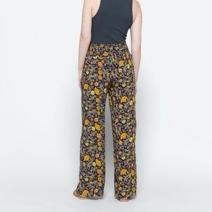 🍊 ONE5ONE Printed wide leg pant• Size Small